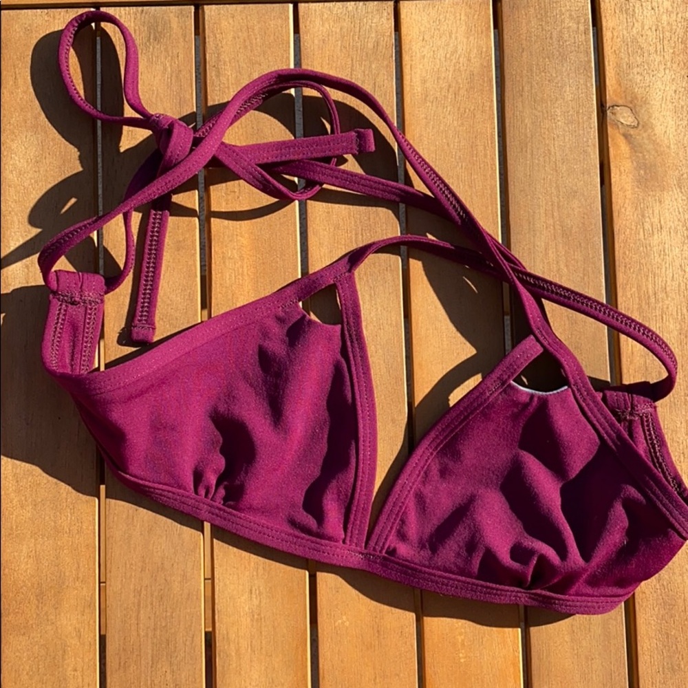 JOLYN Finn Top in Grape